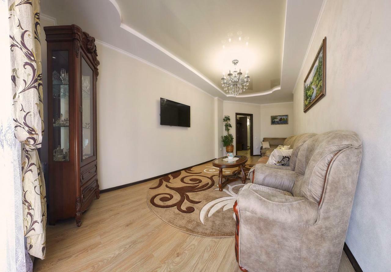 Luxury Apartament 2 Truskavets Dış mekan fotoğraf